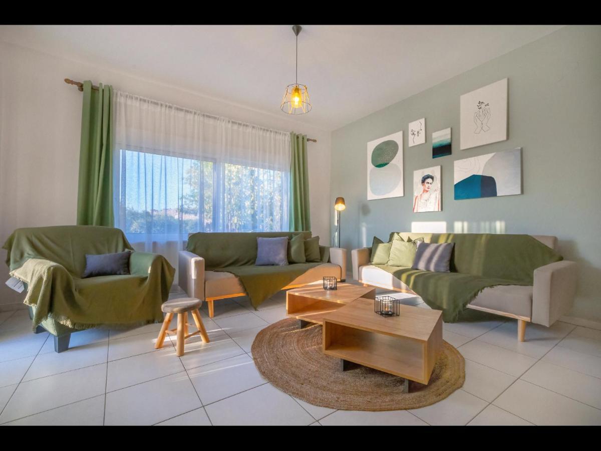 Omalia Apartment Prínos Buitenkant foto
