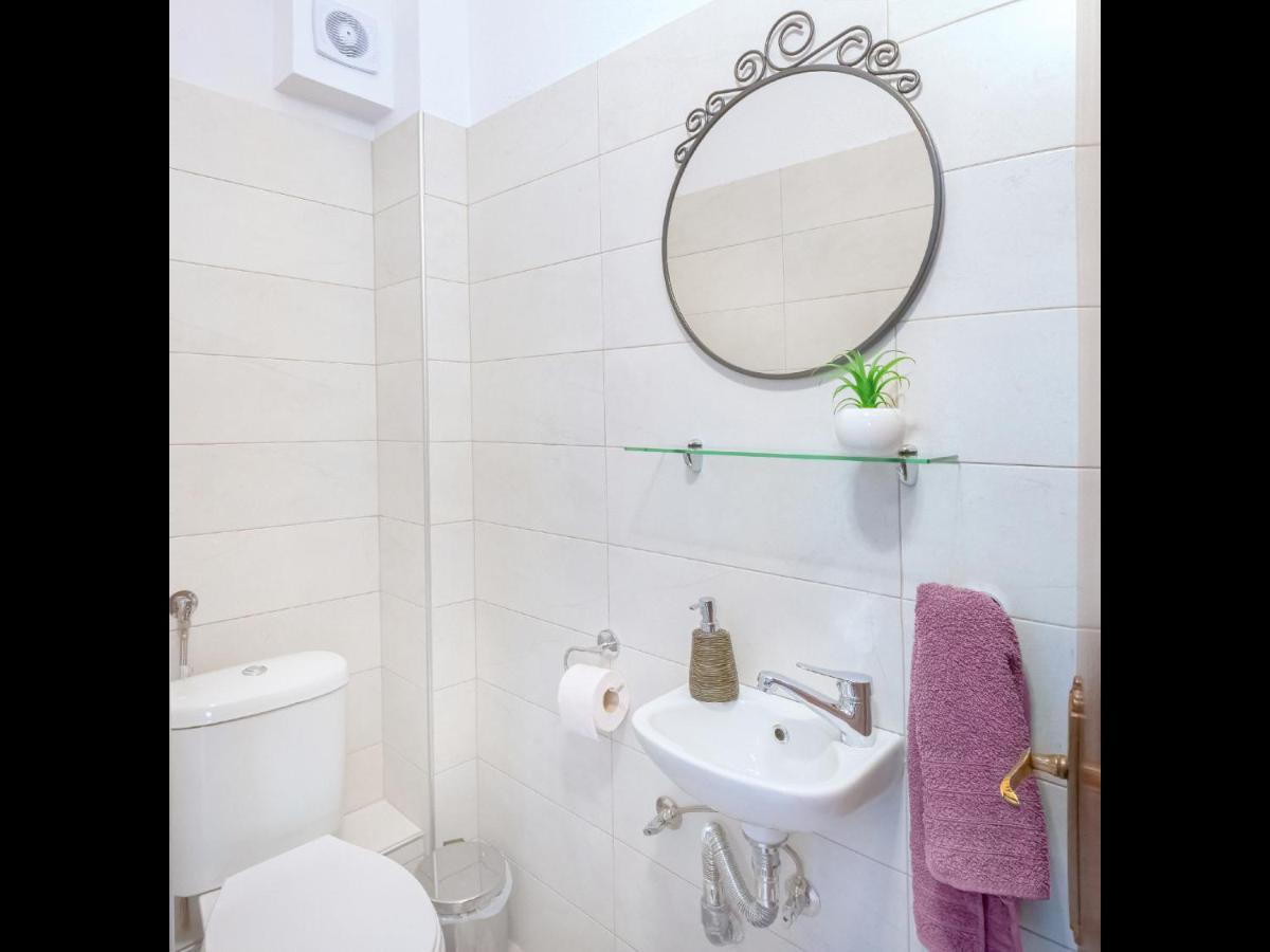 Omalia Apartment Prínos Buitenkant foto