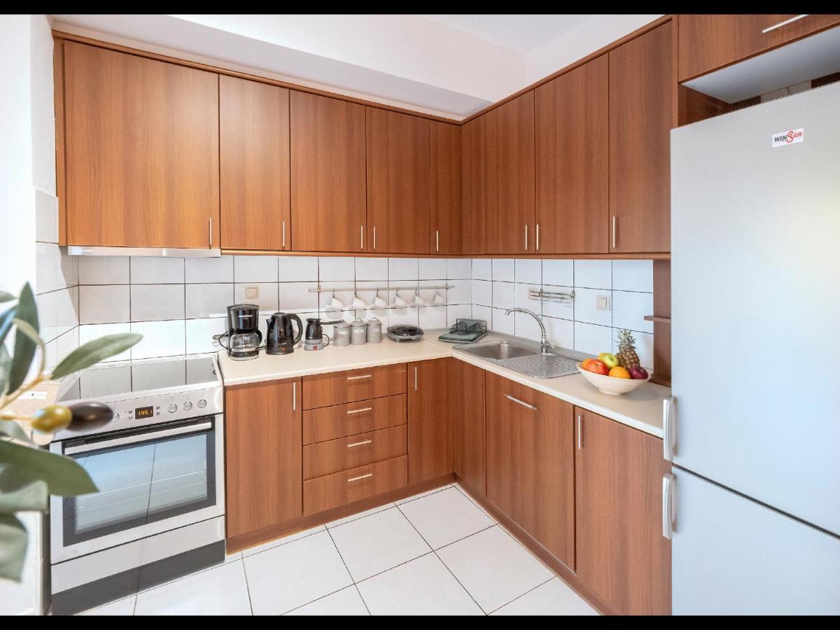 Omalia Apartment Prínos Buitenkant foto