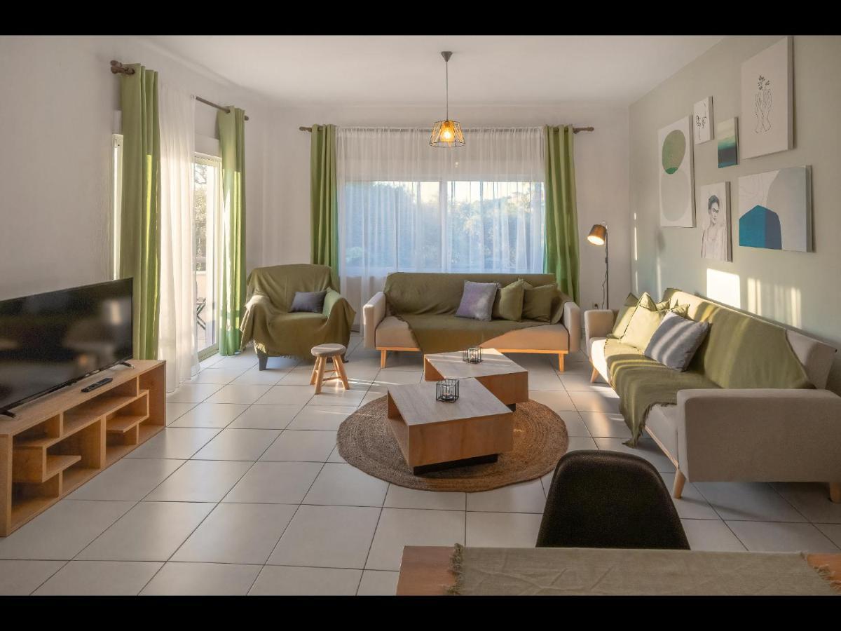 Omalia Apartment Prínos Buitenkant foto