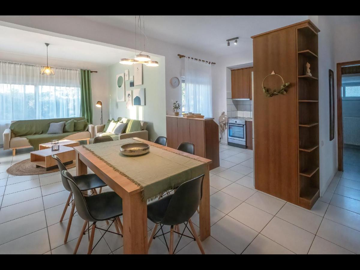 Omalia Apartment Prínos Buitenkant foto